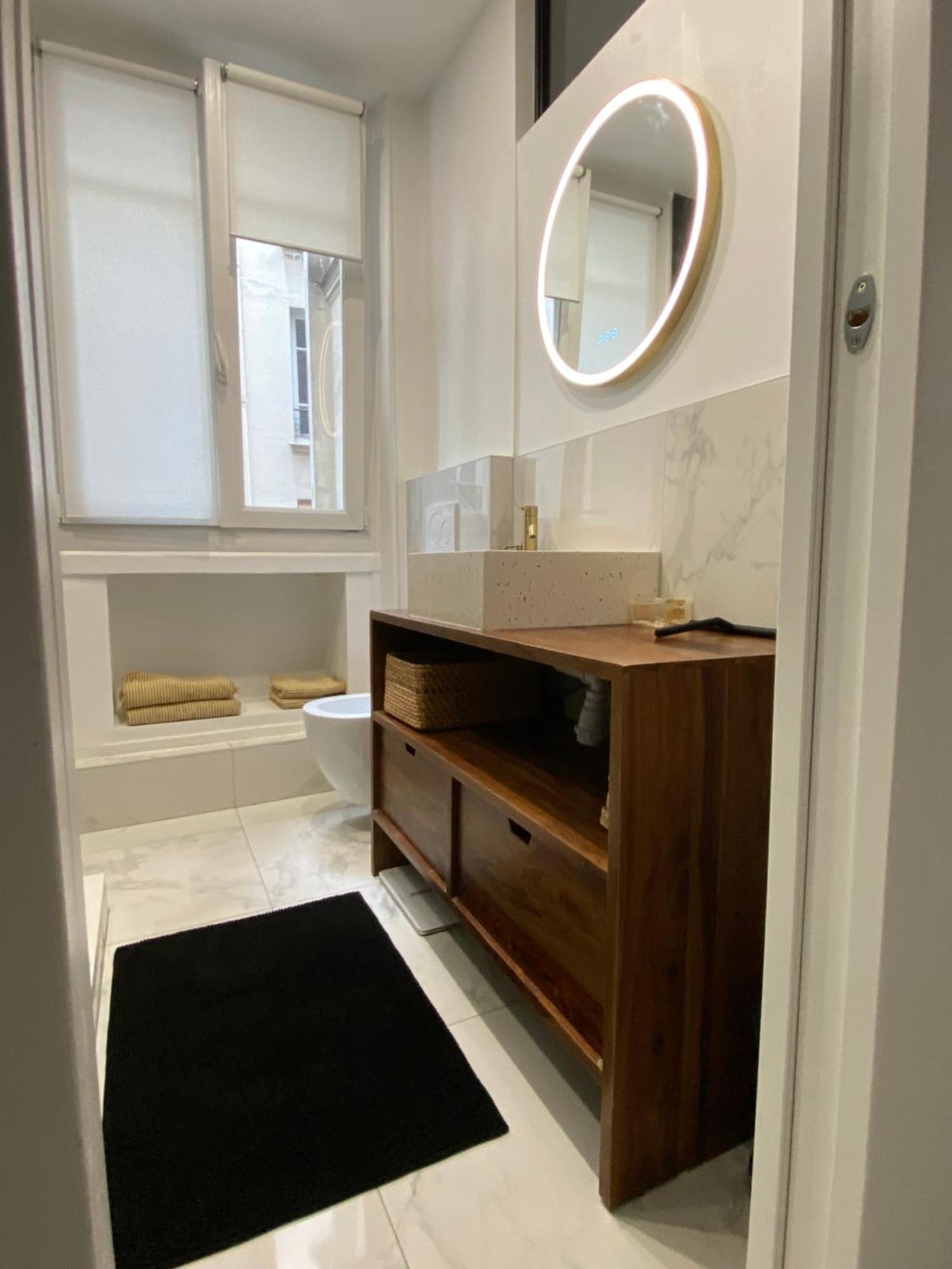 Neuf Design - Montmartre Apartment